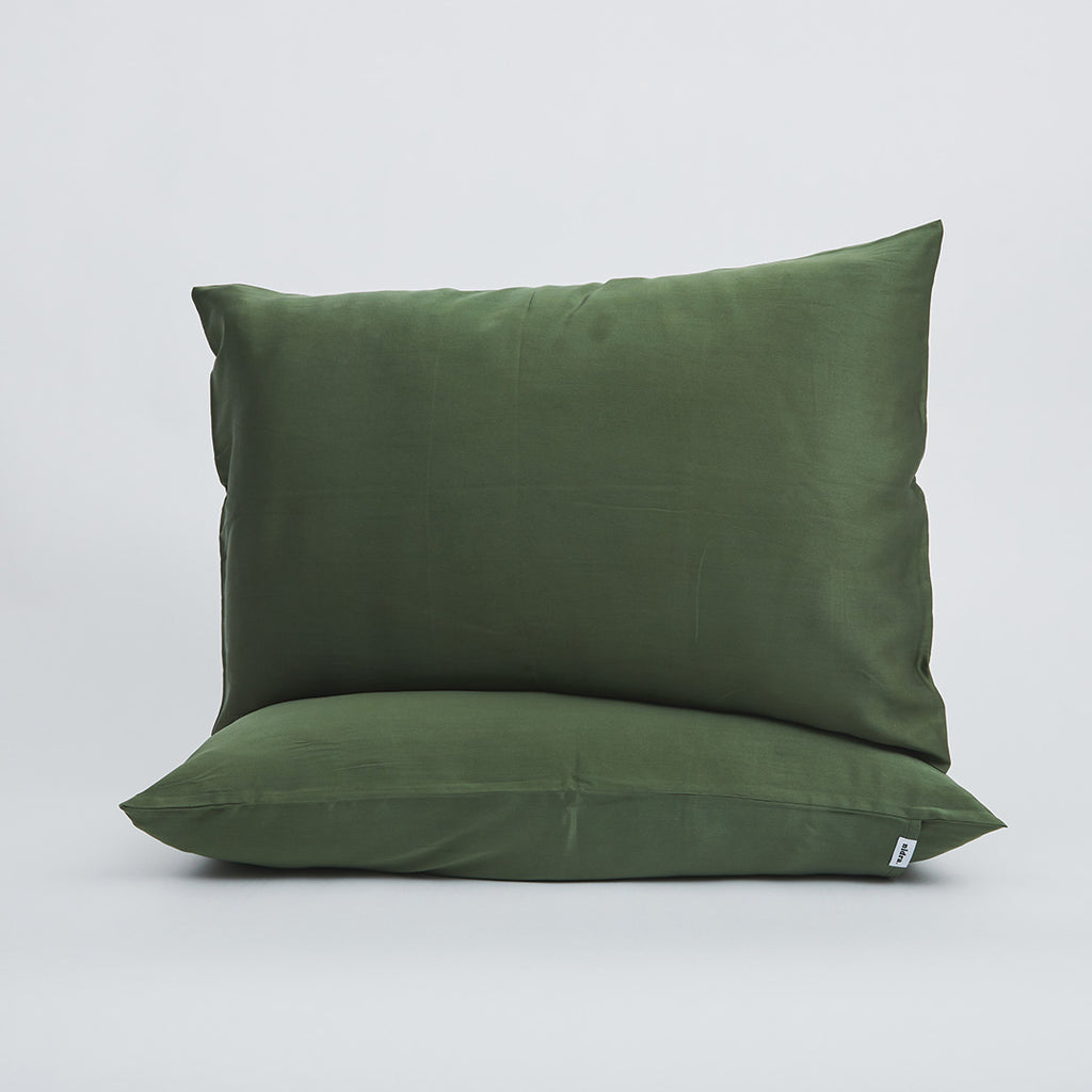 NIDRA Pass The Olives Face Saver Organic Silk Pillowcase
